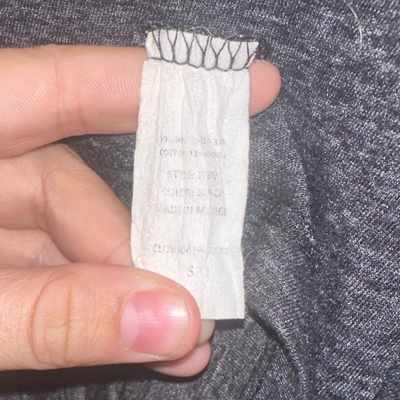 Sacramento California Graphic Tee V Neck Light Weight Form Fitting Size Small - Picture 6 of 6